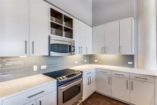 Photo #3: 20987688 Listing