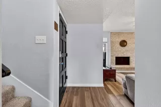 Photo #5: 20993055 Listing 
