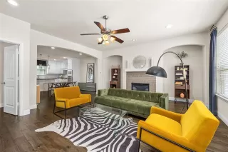 Photo #2: 20995484 Listing 