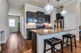 Photo #5: 20996279 Listing 