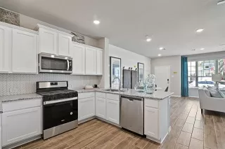 Photo #4: 20997980 Listing