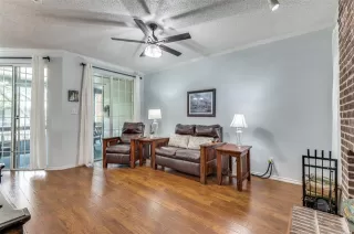 Photo #2: 20998699 Listing