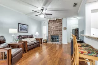 Photo #6: 20998699 Listing