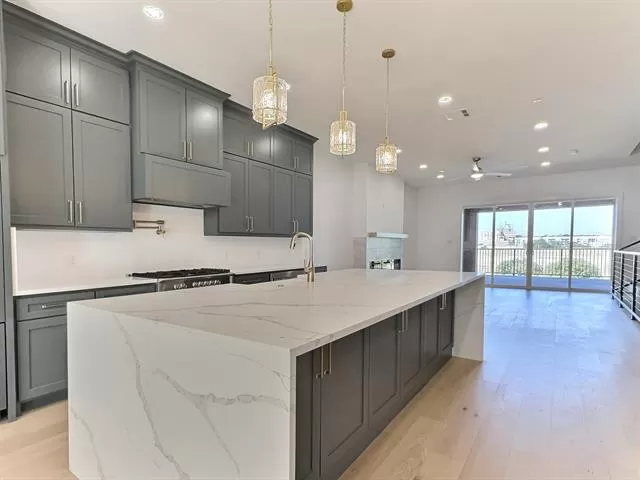 MLS: 20998998 Condo For Sale