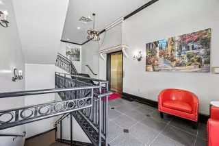 Photo #6: 21002154 Listing