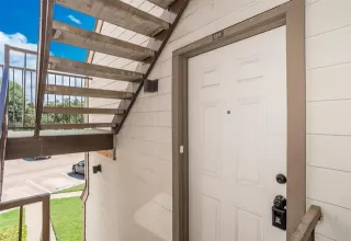 Photo #4: 21004373 Listing