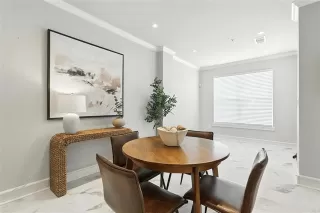 Photo #5: 21007648 Listing