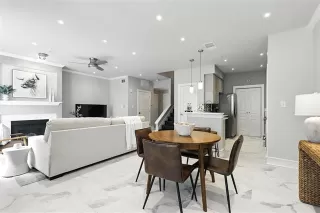 Photo #6: 21007648 Listing