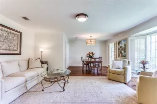 Photo #4: 21007688 Listing