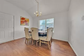 Photo #5: 21008389 Listing