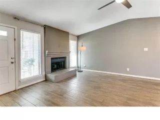 Photo #2: 21009625 Listing