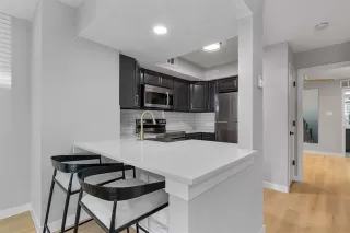 Photo #6: 21010085 Listing