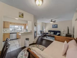 Photo #6: 21011873 Listing