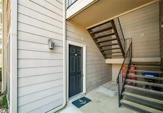 Photo #4: 21012940 Listing