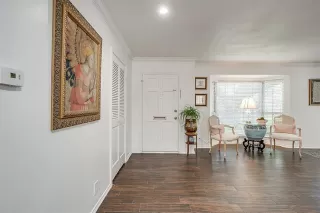 Photo #4: 21014315 Listing