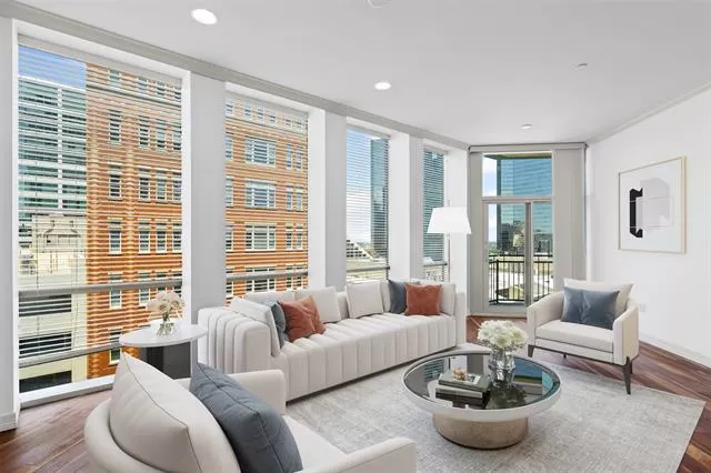 MLS: 21014502 Condo For Sale