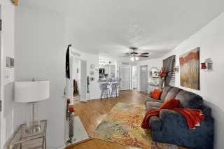 Photo #5: 21016629 Listing