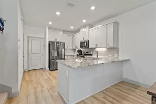 Photo #2: 21017829 Listing