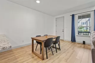 Photo #5: 21017829 Listing