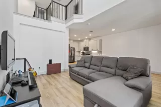 Photo #6: 21017829 Listing