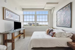 Photo #6: 21017896 Listing