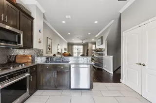 Photo #4: 21019234 Listing