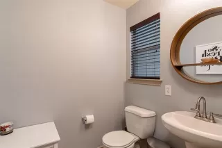 Photo #6: 21020449 Listing