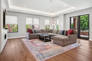 Photo #3: 21021156 Listing