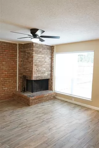 Photo #6: 21021227 Listing