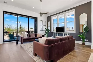 Photo #3: 21023607 Listing 