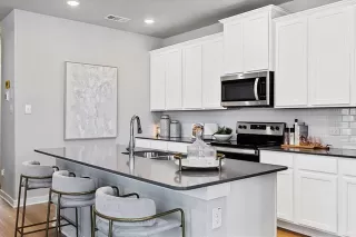 Photo #3: 21025301 Listing