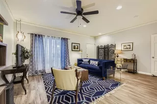 Photo #2: 21027944 Listing 