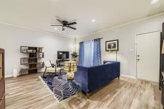 Photo #4: 21027944 Listing 