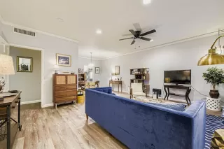 Photo #5: 21027944 Listing 