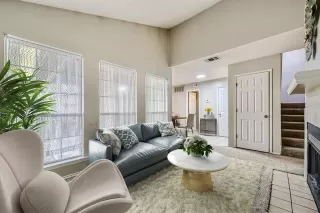 Photo #2: 21029642 Listing