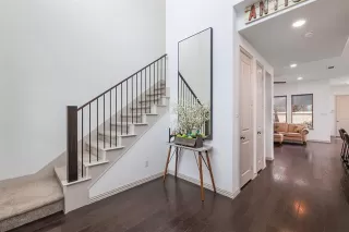 Photo #5: 21029975 Listing 