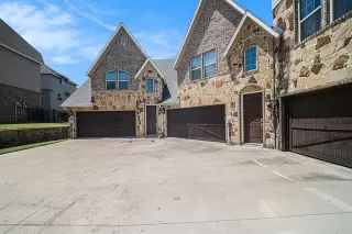 Photo #2: 21030264 Listing