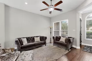 Photo #5: 21030337 Listing 