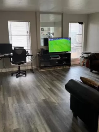 Photo #3: 21030959 Listing