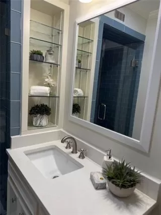 Photo #4: 21035885 Listing 