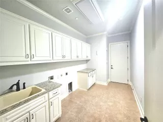 Photo #6: 21040240 Listing 