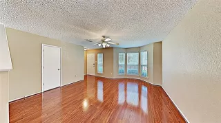 Photo #2: 21041387 Listing 