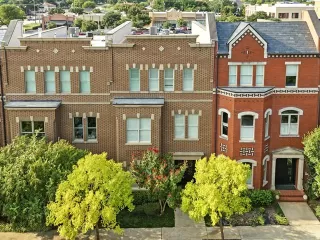 Photo #2: 21043553 Listing 