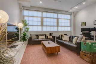 Photo #6: 21043702 Listing