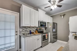 Photo #6: 21046852 Listing 