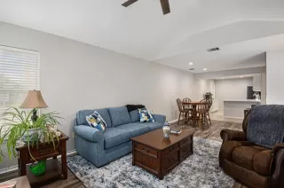Photo #5: 21047816 Listing 