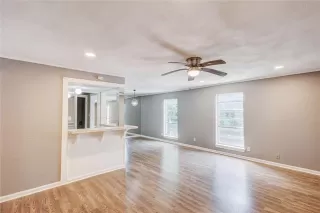 Photo #4: 21048969 Listing