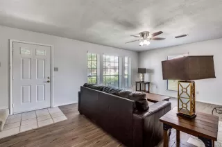 Photo #2: 21049591 Listing 