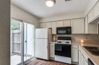 Photo #6: 21049793 Listing 