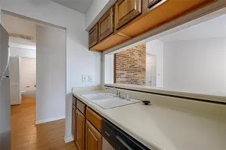 Photo #5: 21051037 Listing 